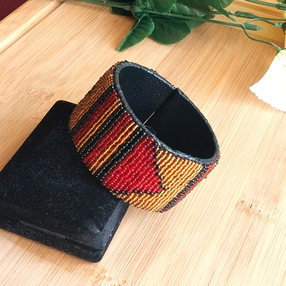 1PC Beautiful Kenyan Beaded Bracelet